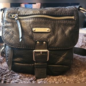 Adorable Michael Kors small crossbody purse